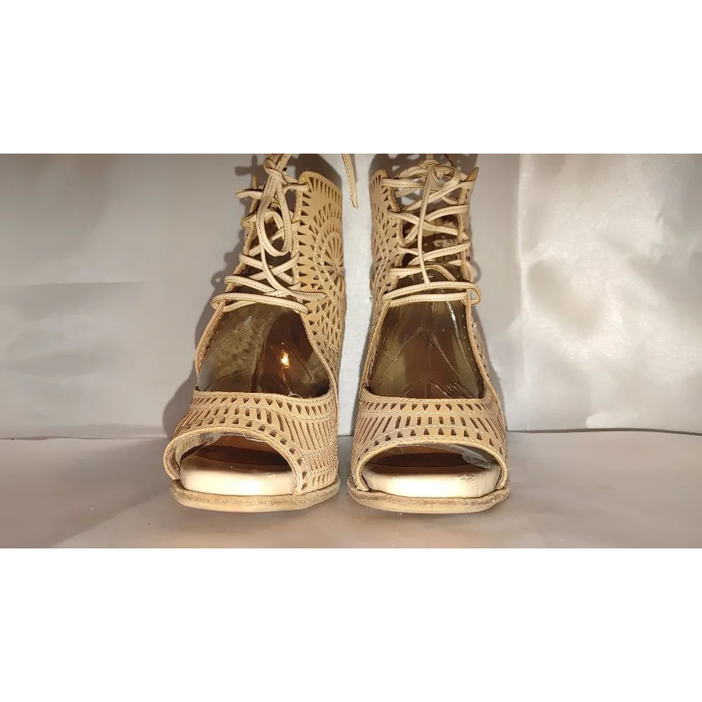 Jeffrey Campbell Rodillo Laser-Cut Leather Wedge Size 8